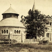 Heritage U of T: Our Ongoing History in Images, Text, and Rich Media